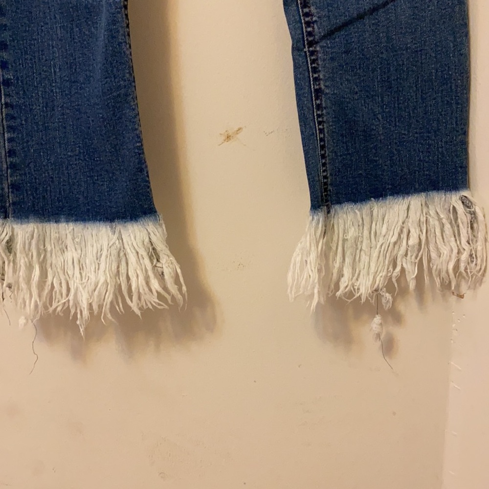 Black Label Jeans with Fray Hemline, 5 - Picture 3 of 8